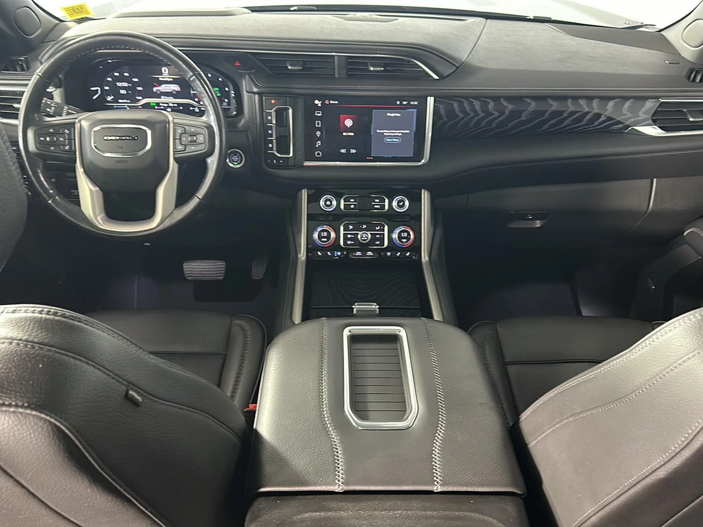 Used 2022 Onyx Black GMC Denali image 26