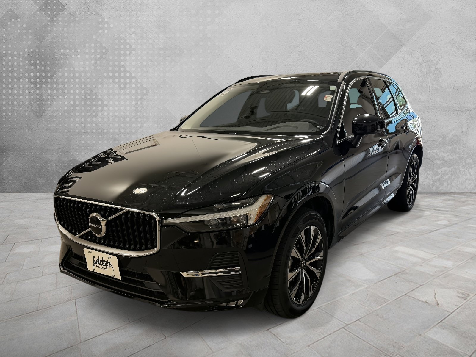 Used 2023 Onyx Black Metallic Volvo Core image 3