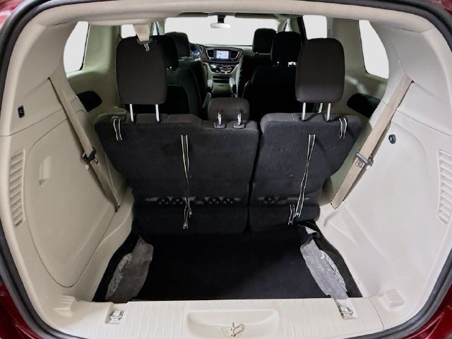 Used 2022 Velvet Red Pearlcoat Chrysler LX image 31