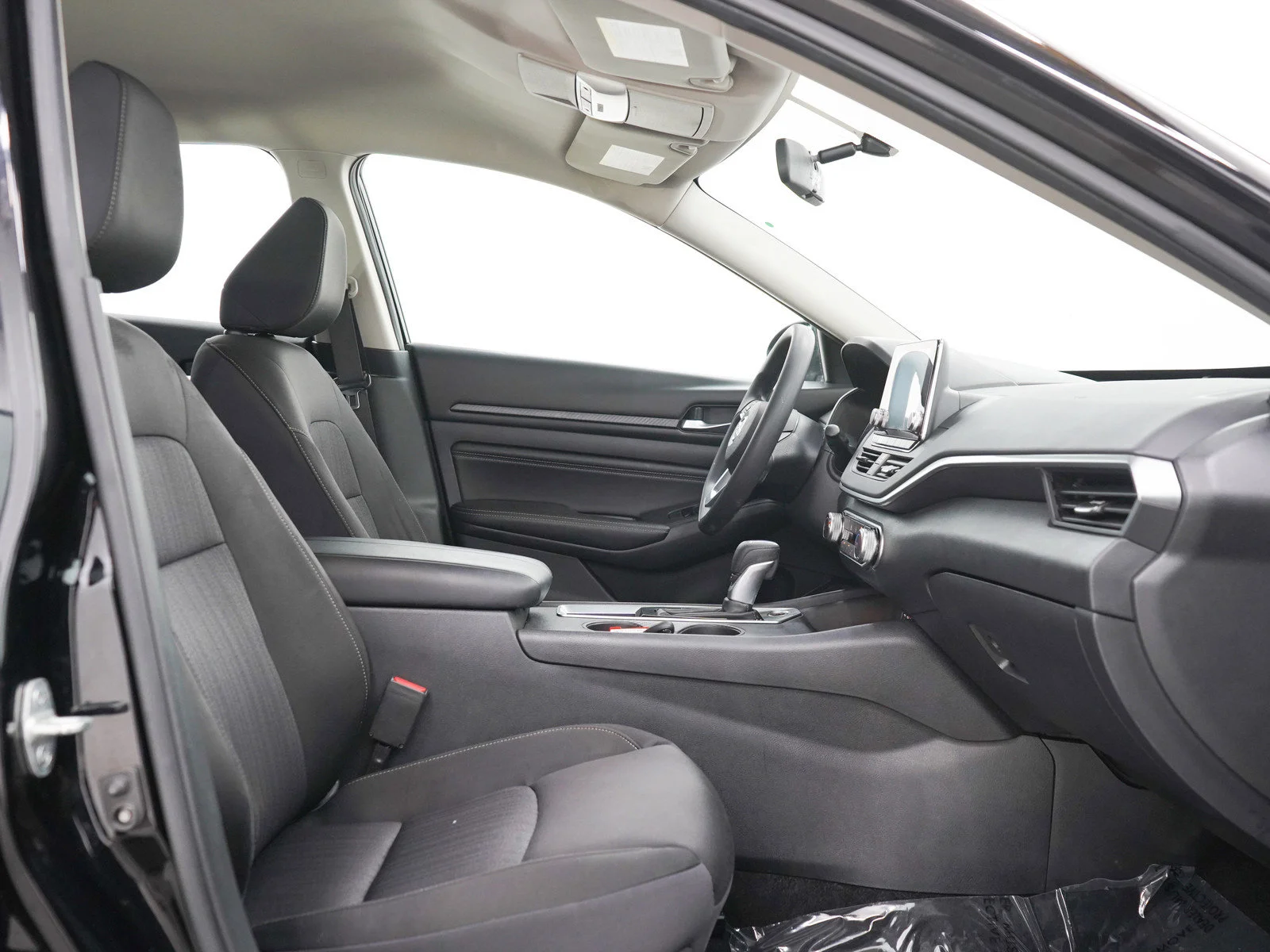 Used 2019 Super Black Clearcoat Nissan 2.5 S image 11