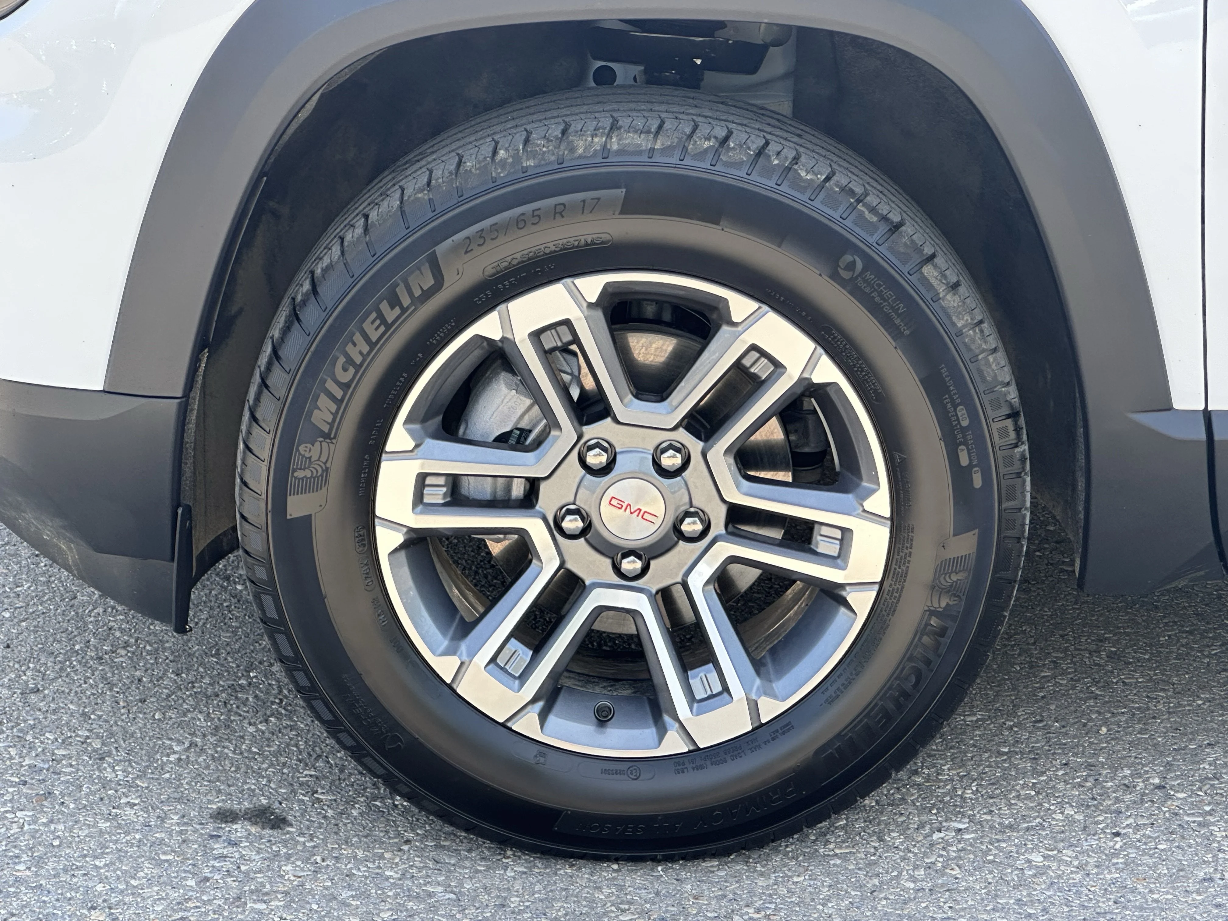 Certified Used 2026  GMC AWD Elevation image 6