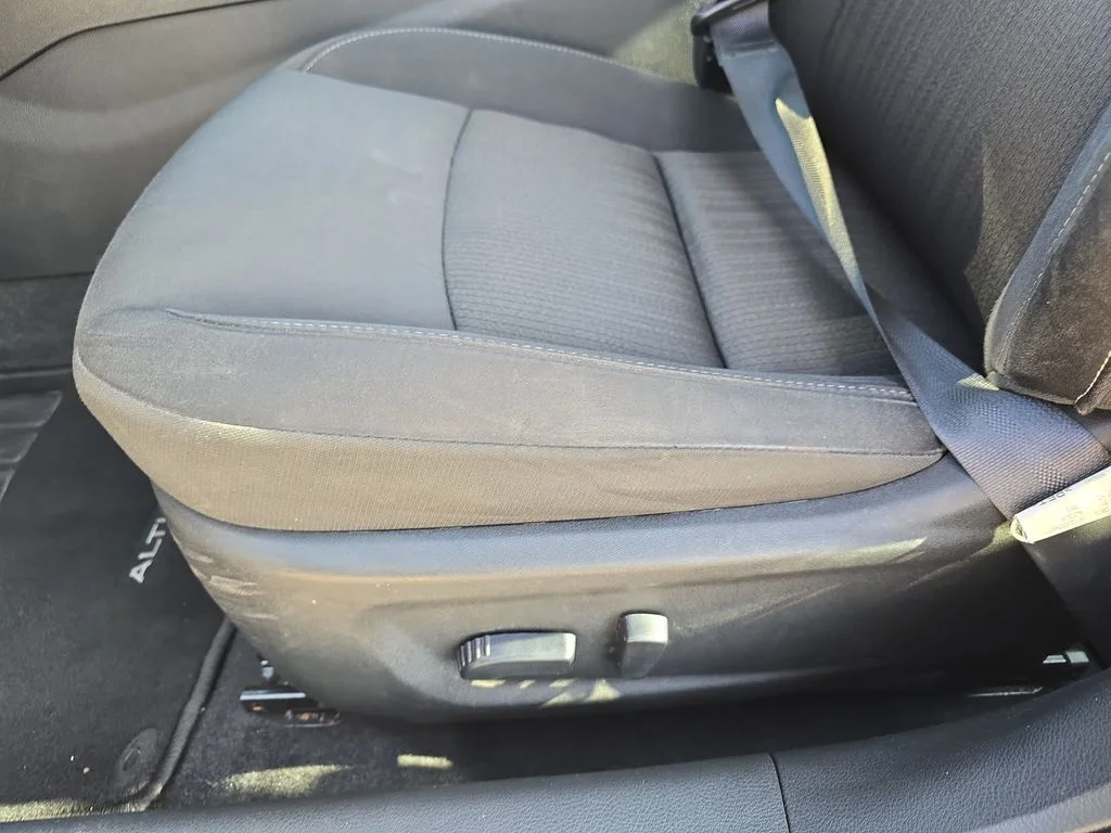 Used 2024  Nissan 2.5 SV image 28