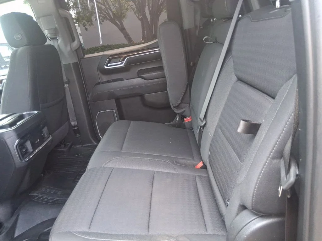 Used 2022 Silver GMC Elevation image 15