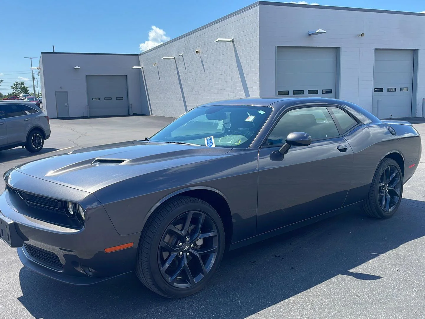 Used 2023 Granite Pearlcoat Dodge SXT image 5