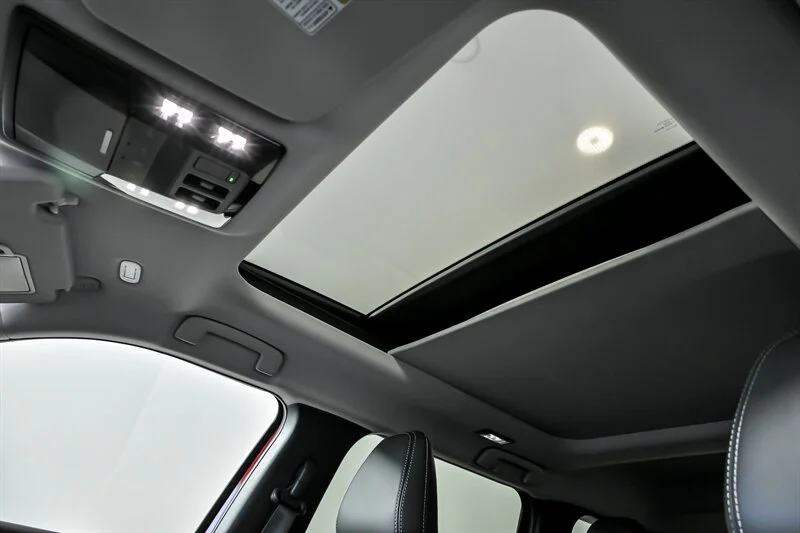 2025 Mitsubishi Outlander SE - Photo 14