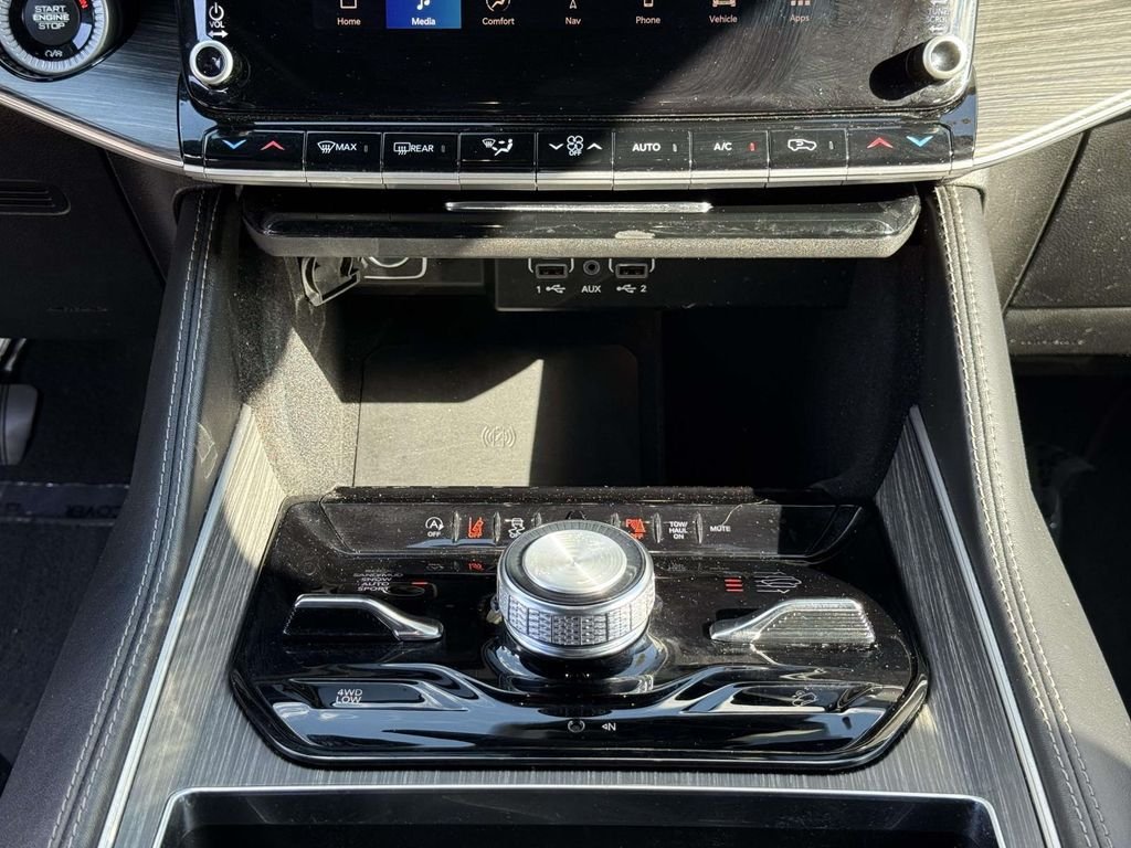 Used 2023 White Jeep Series III image 20