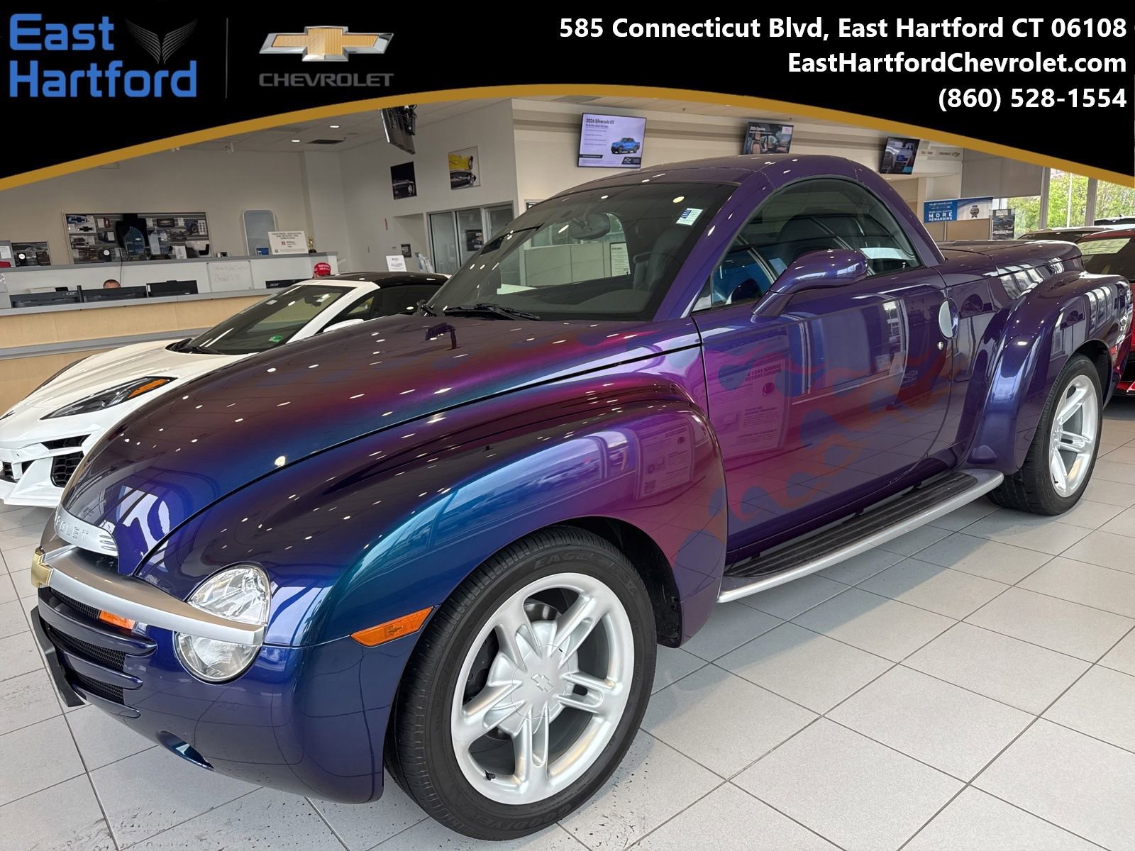 2004 Chevrolet SSR LS's photo