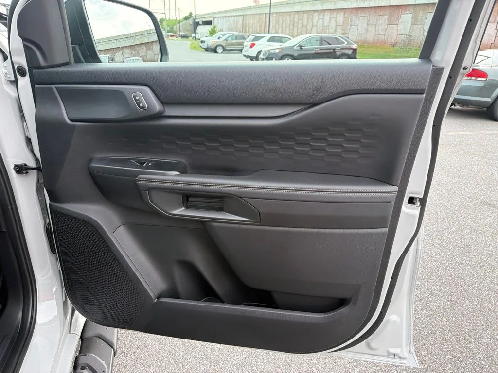 New 2026 Avalanche Ford XLT image 25