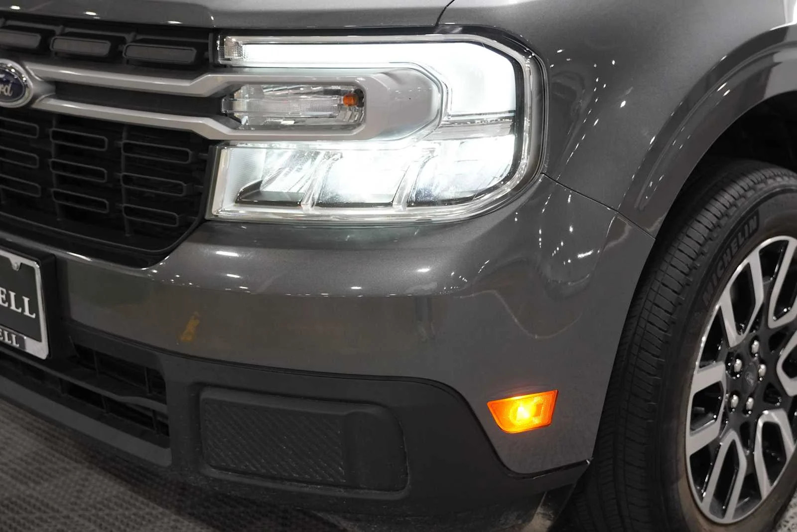 Used 2023 Carbonized Gray Metallic Ford Lariat image 7