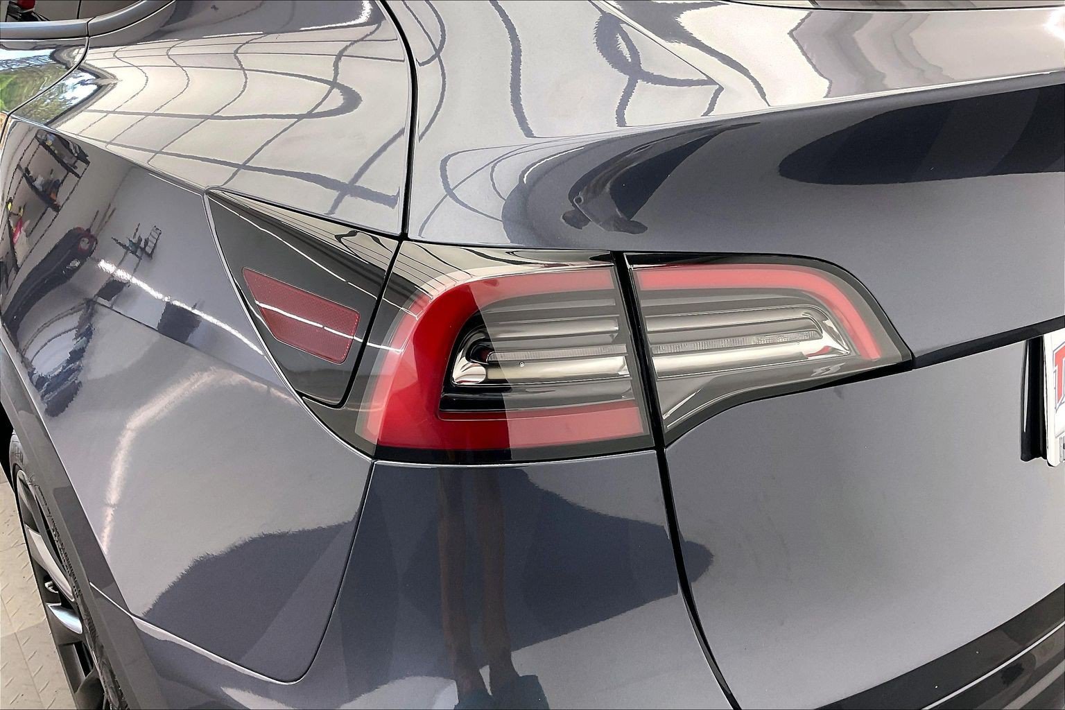 Used 2023 Midnight Silver Metallic Tesla Long Range image 29