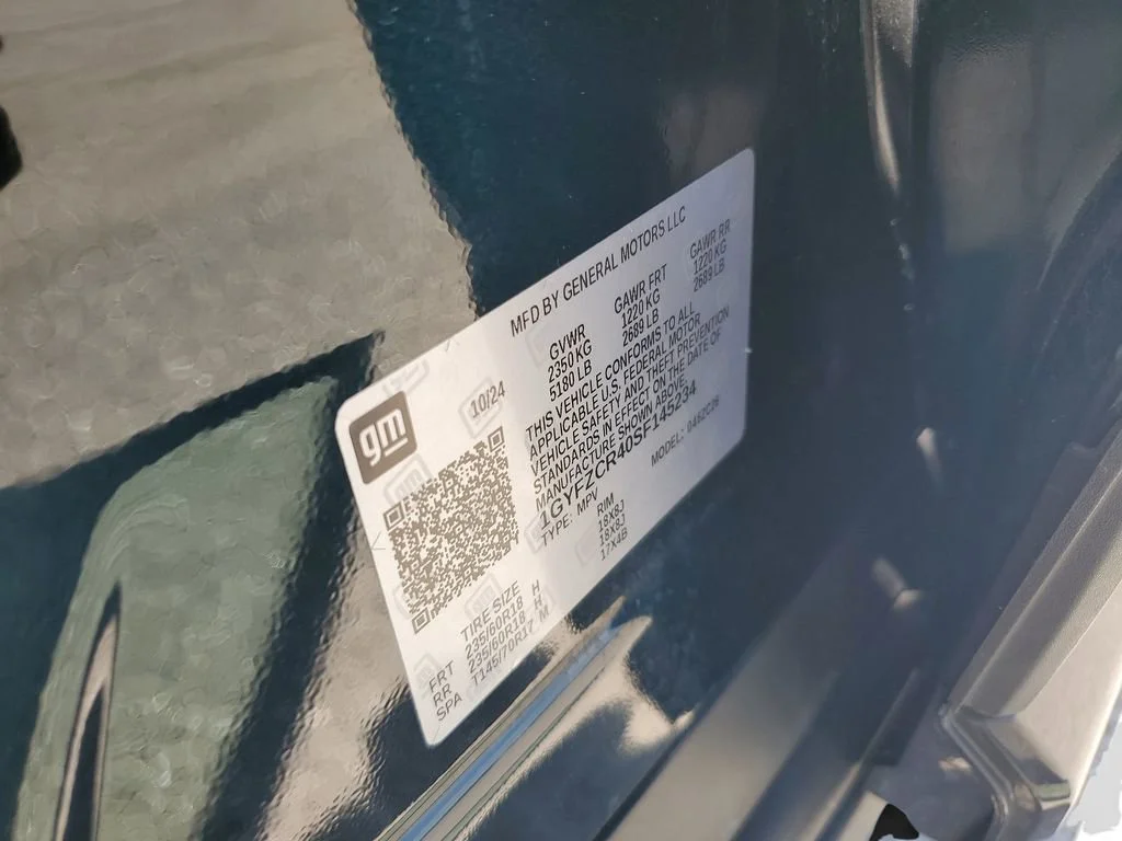 Used 2025 Emerald Lake Metallic Cadillac Premium Luxury image 28