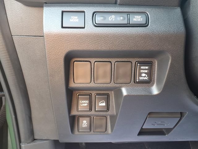 Used 2024 Green Nissan Crew Cab SL 4x4 image 14