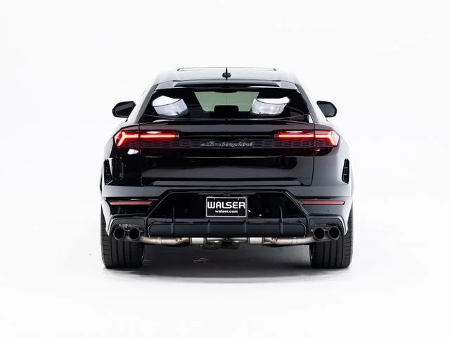 Used 2025 Black Lamborghini SE image 4