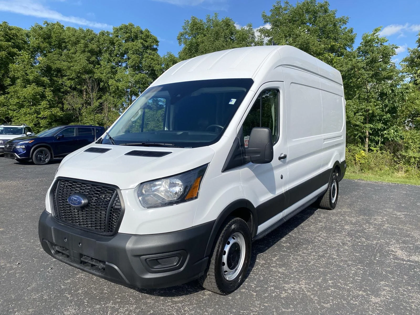 Used 2025 Oxford White Ford 250 image 3