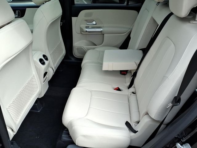 New 2026 Black Mercedes-Benz GLB 250 image 18