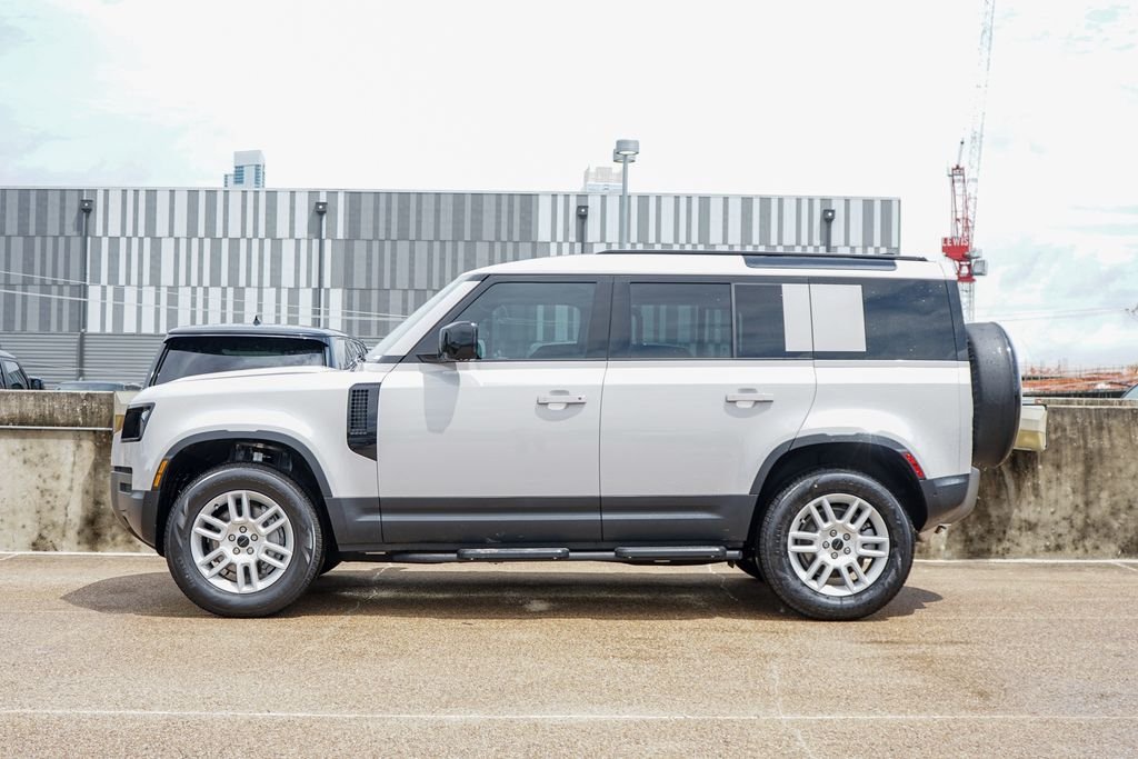 New 2026 Borasco Grey Metallic Land Rover S image 4