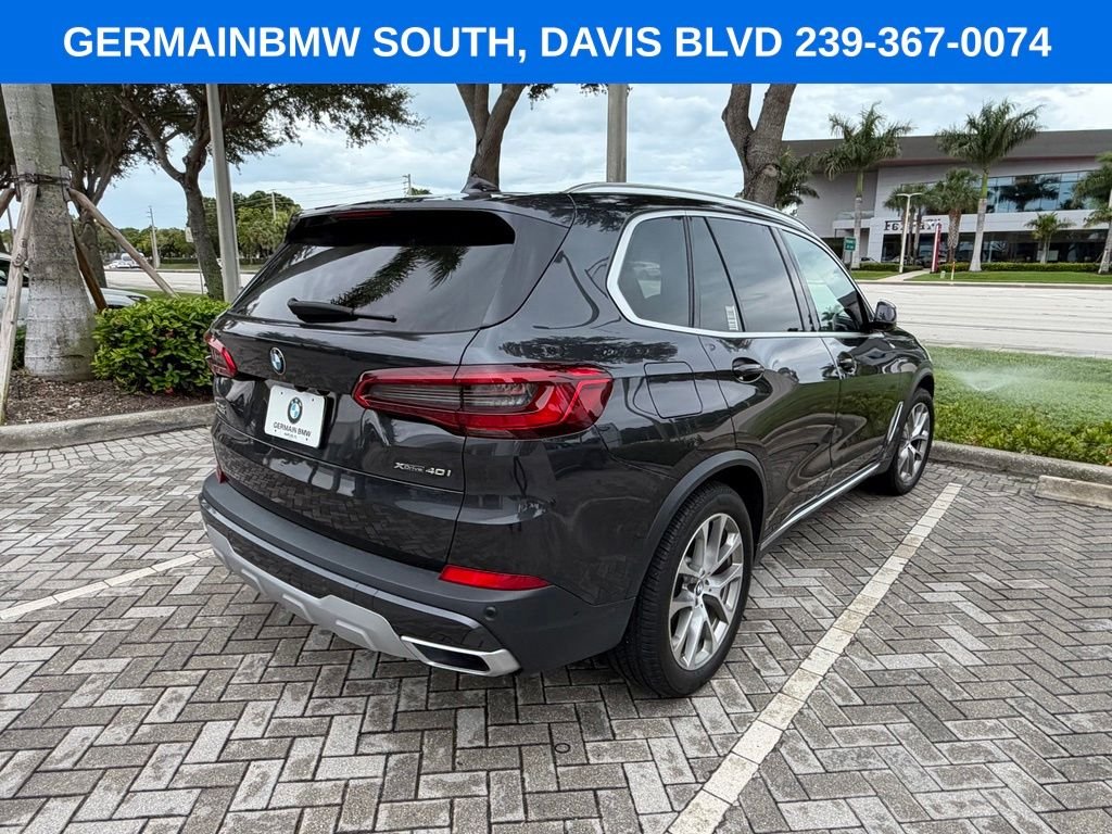 Used 2020 Dark Graphite BMW xDrive40i image 10