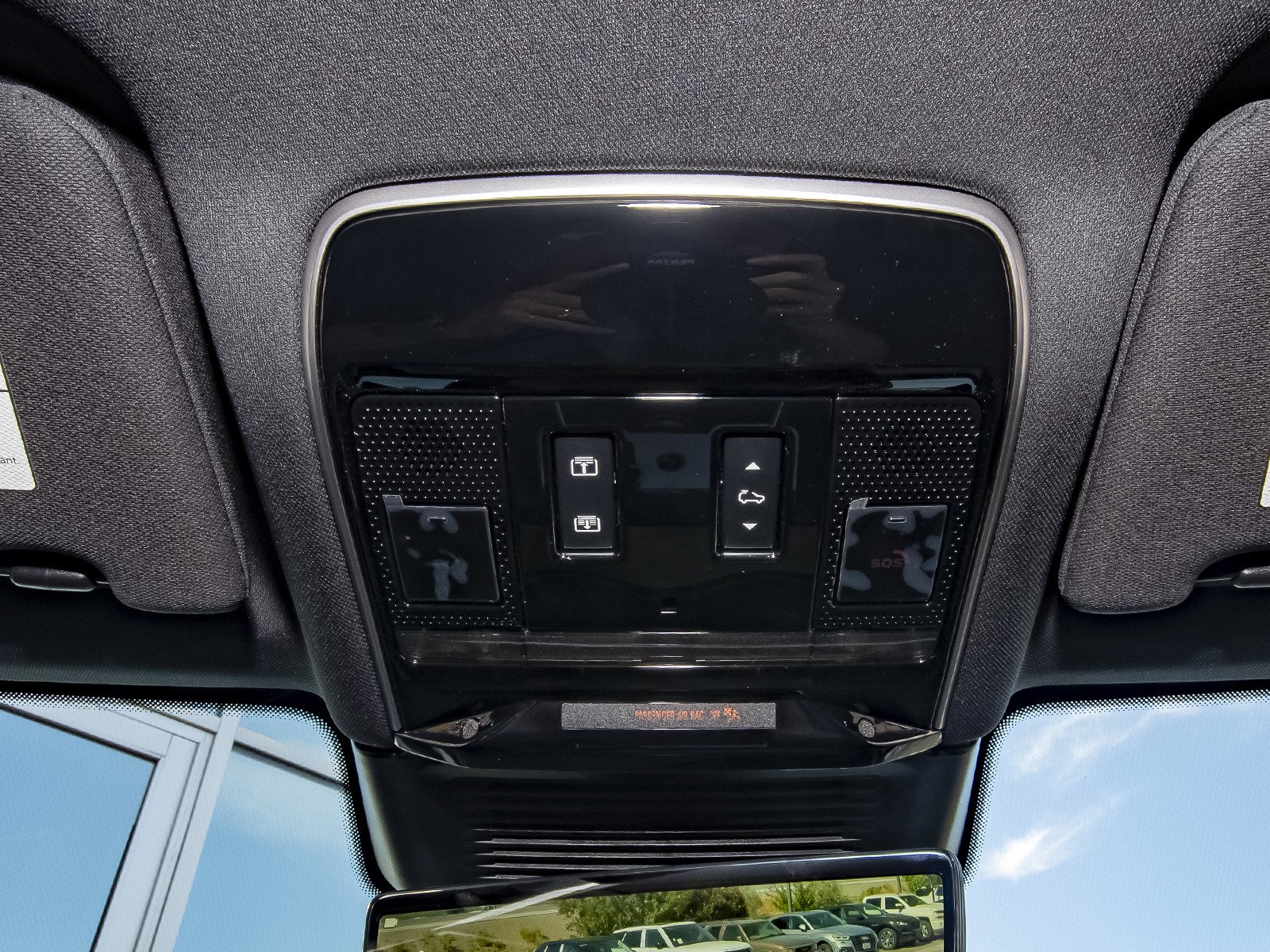 New 2026 Fuji White Land Rover Autobiography image 17