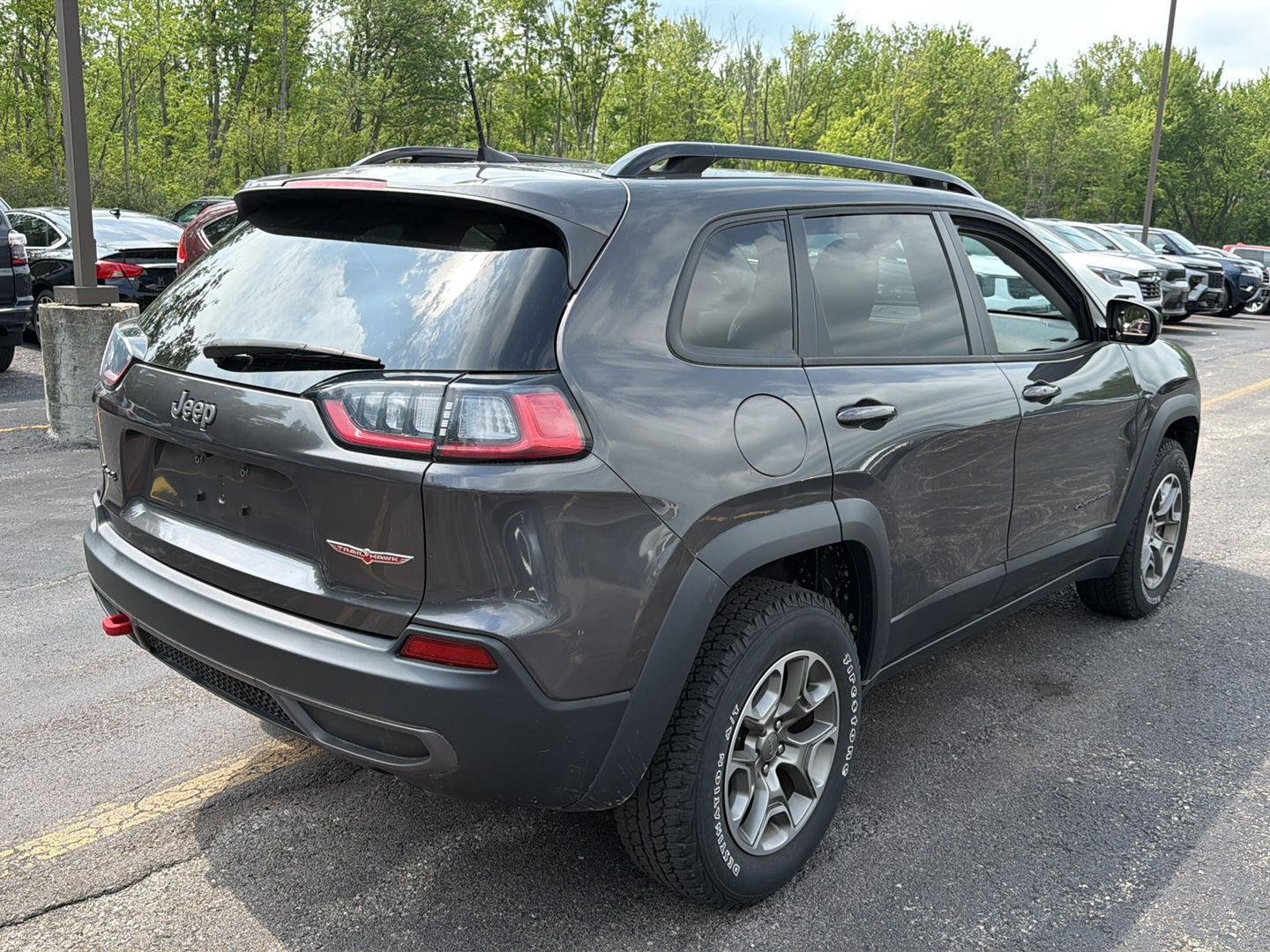 Used 2022 Granite Crystal Metallic Clearcoat Jeep Trailhawk image 7