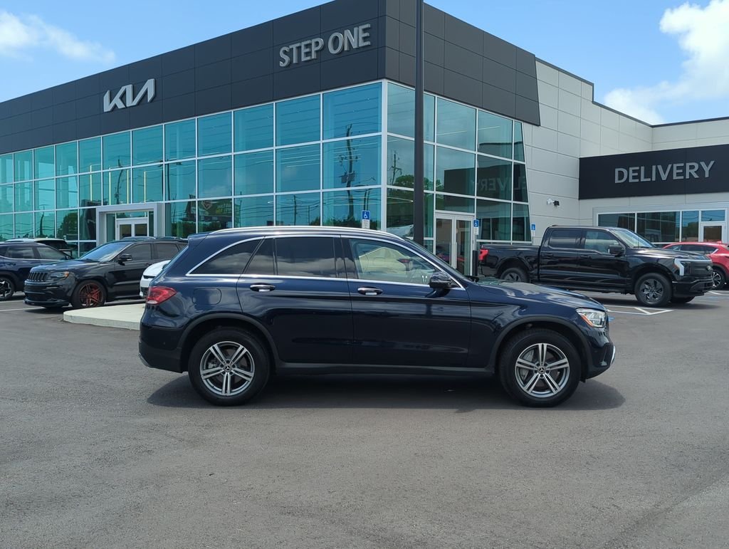 Used 2022  Mercedes-Benz GLC 300 image 8