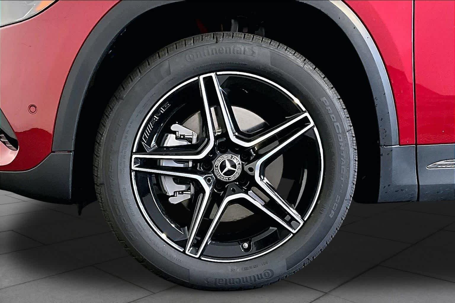 New 2026 MANUFAKTUR Patagonia Red Metallic Mercedes-Benz GLA 250 image 17