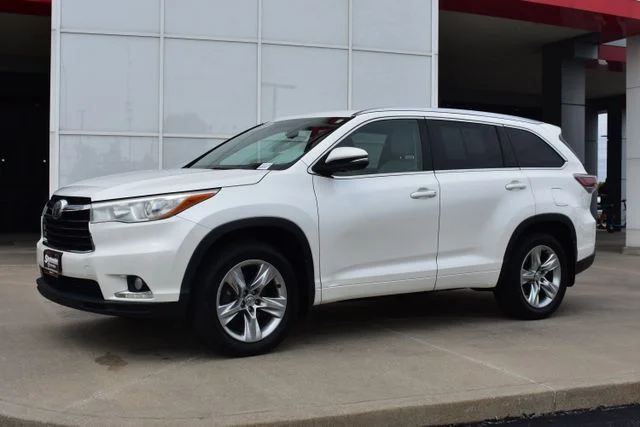 Used 2015 White Toyota Limited image 2