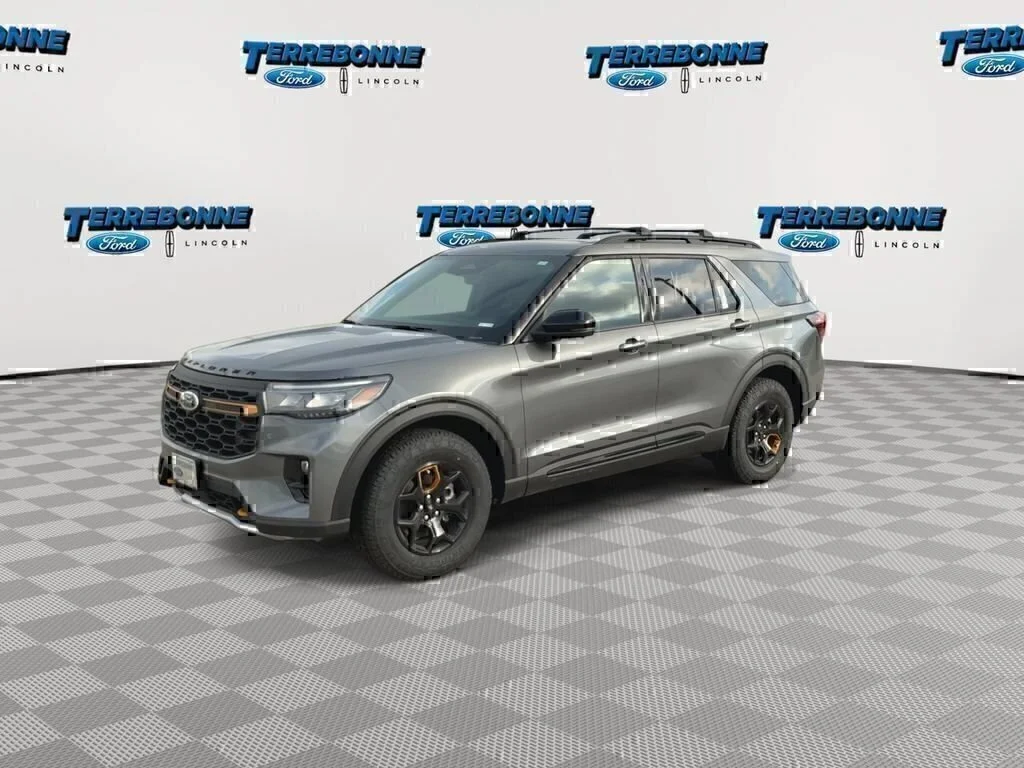 New 2026 Carbonized Gray Metallic Ford Tremor® image 4