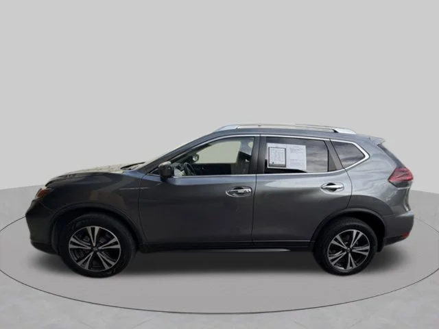 Used 2019 Gray Nissan SV image 9