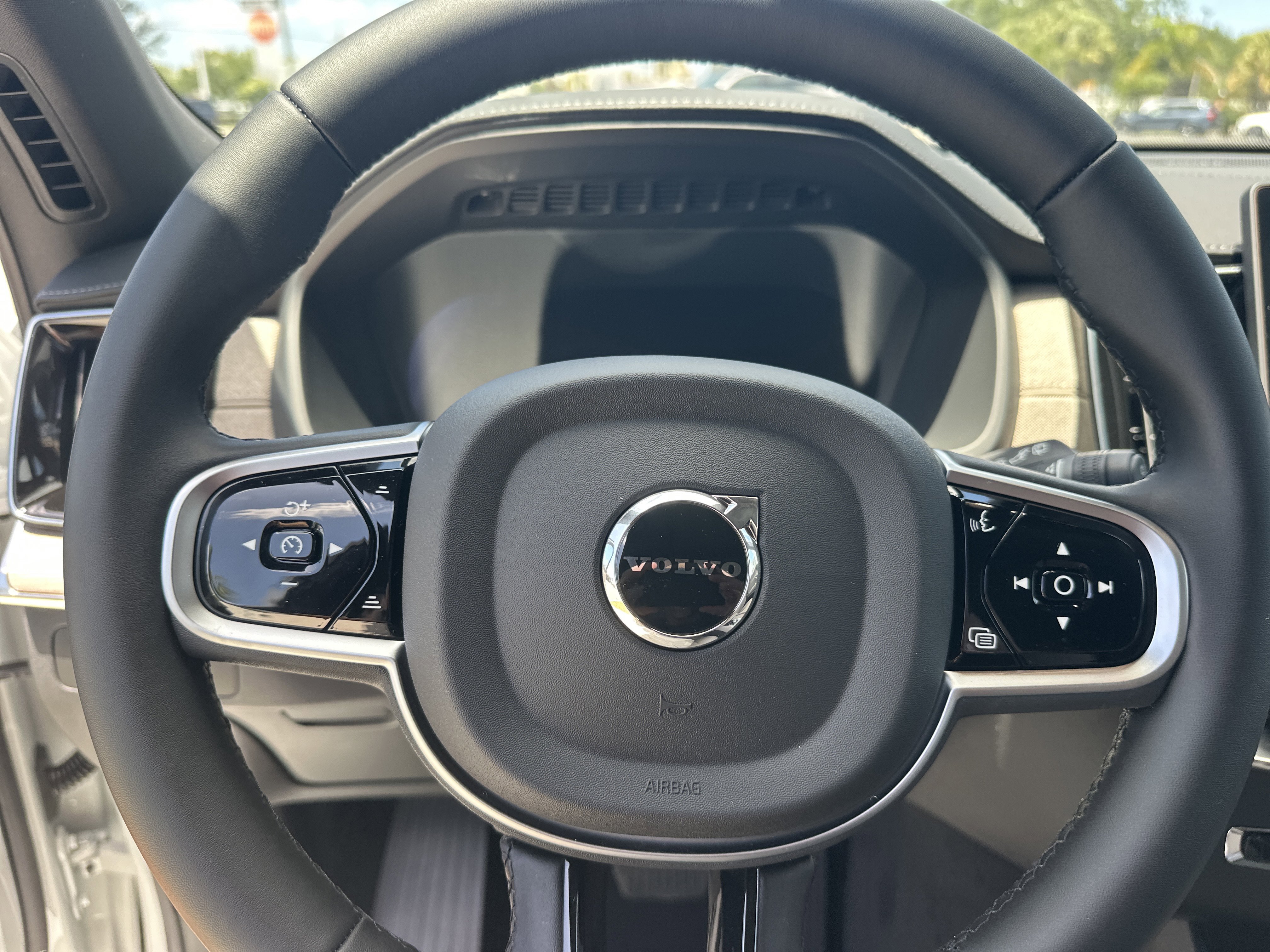 New 2026 Crystal White Volvo Plus image 16