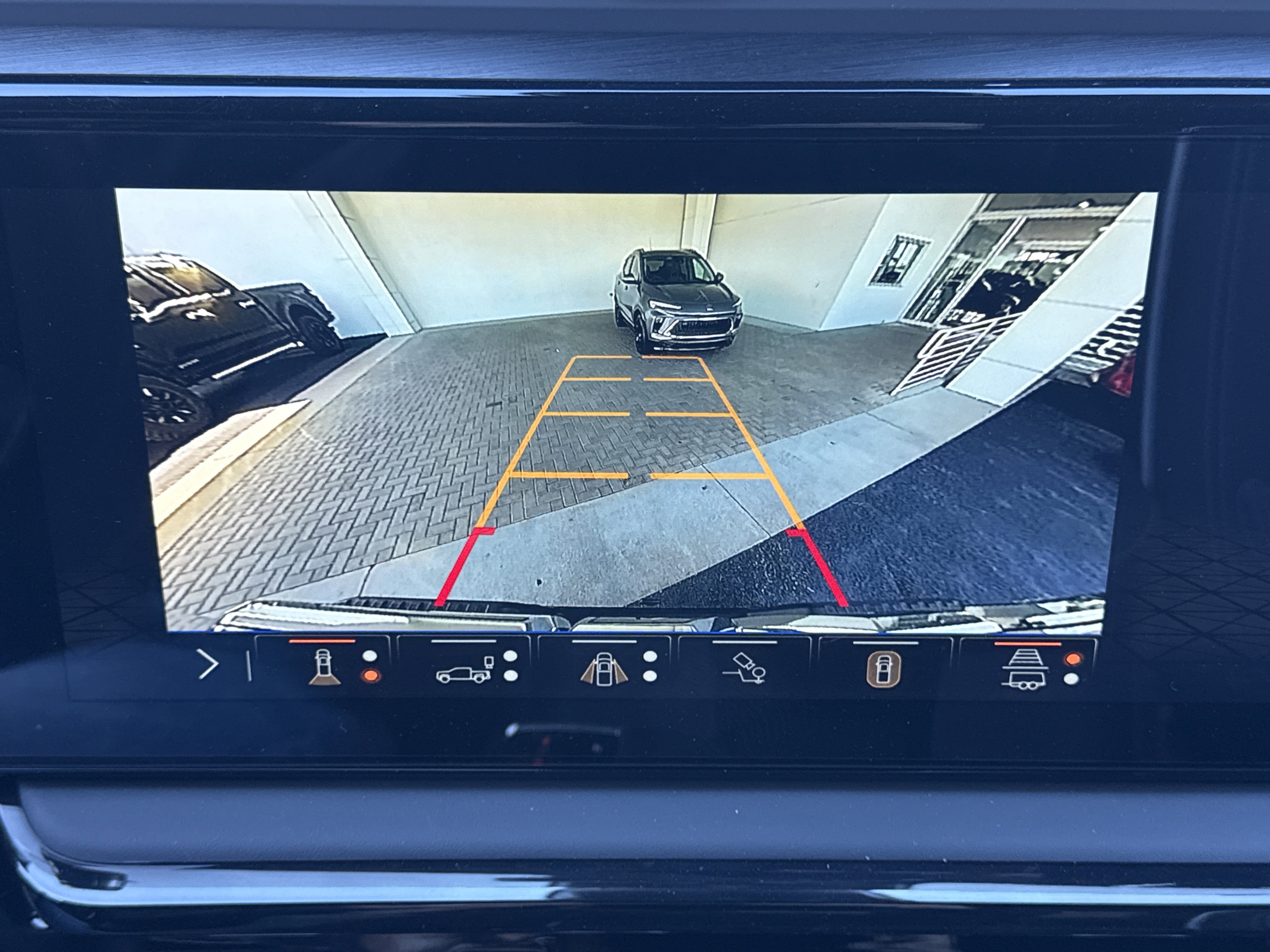 2026 GMC Sierra 1500 AT4X - Photo 9