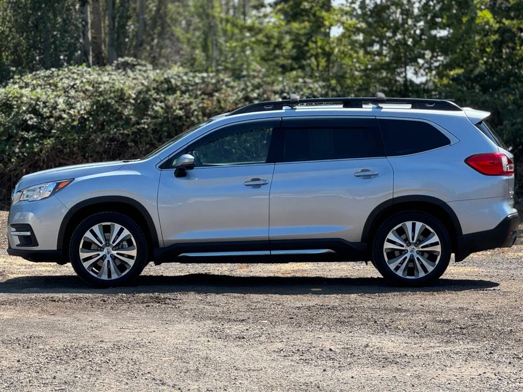 Used 2022 Silver Subaru Limited image 4