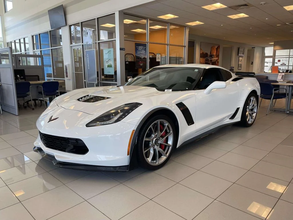 Used 2015 ARCTIC WHITE Chevrolet Z06 3LZ image 3