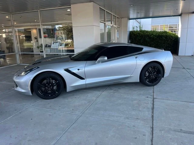 Used 2017 Silver Chevrolet Stingray image 36