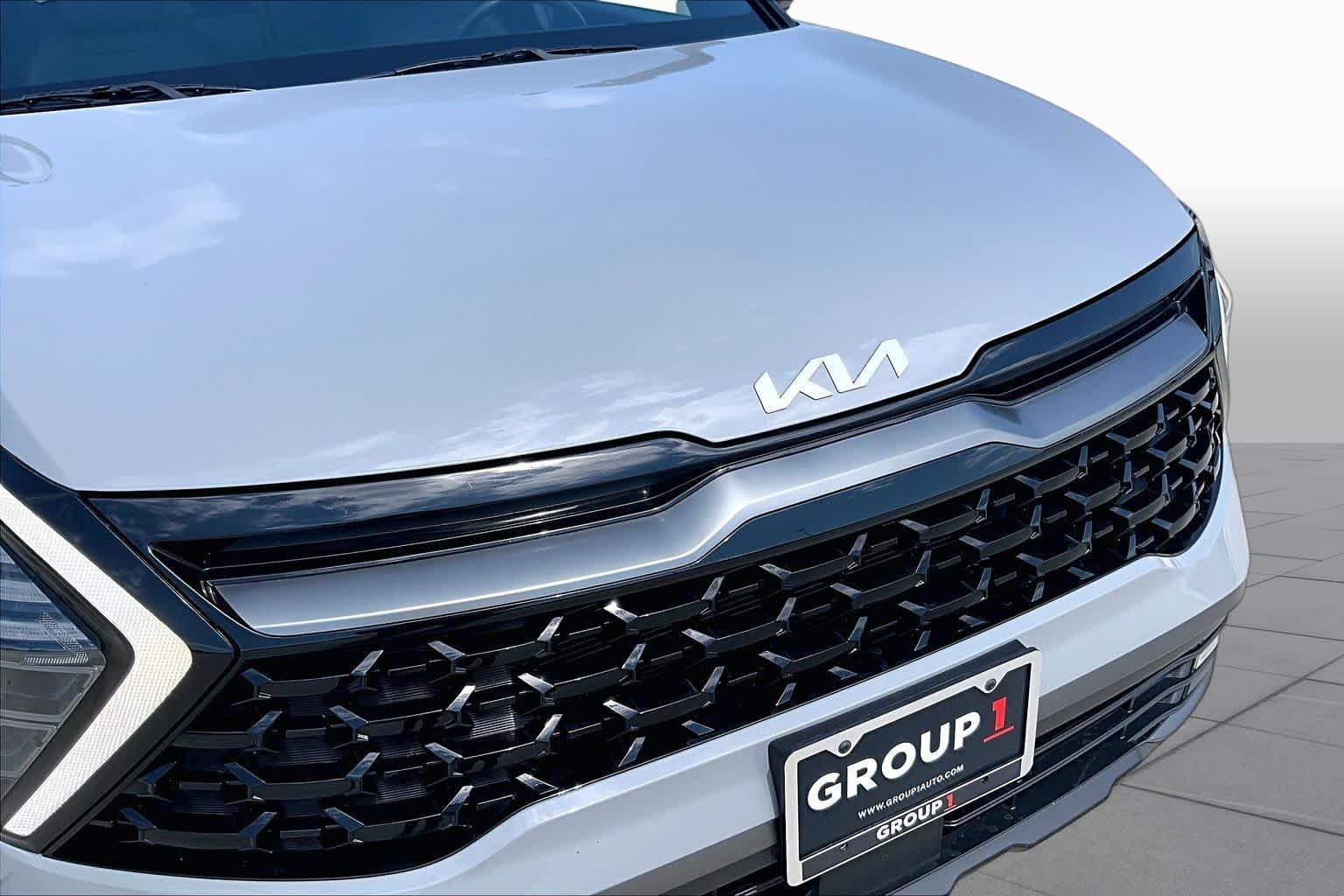 Used 2024 Wolf Gray/Ebony Black Roof Kia X-Pro image 27