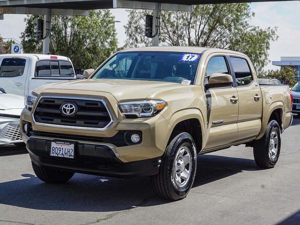 Used 2017  Toyota SR5 image 3