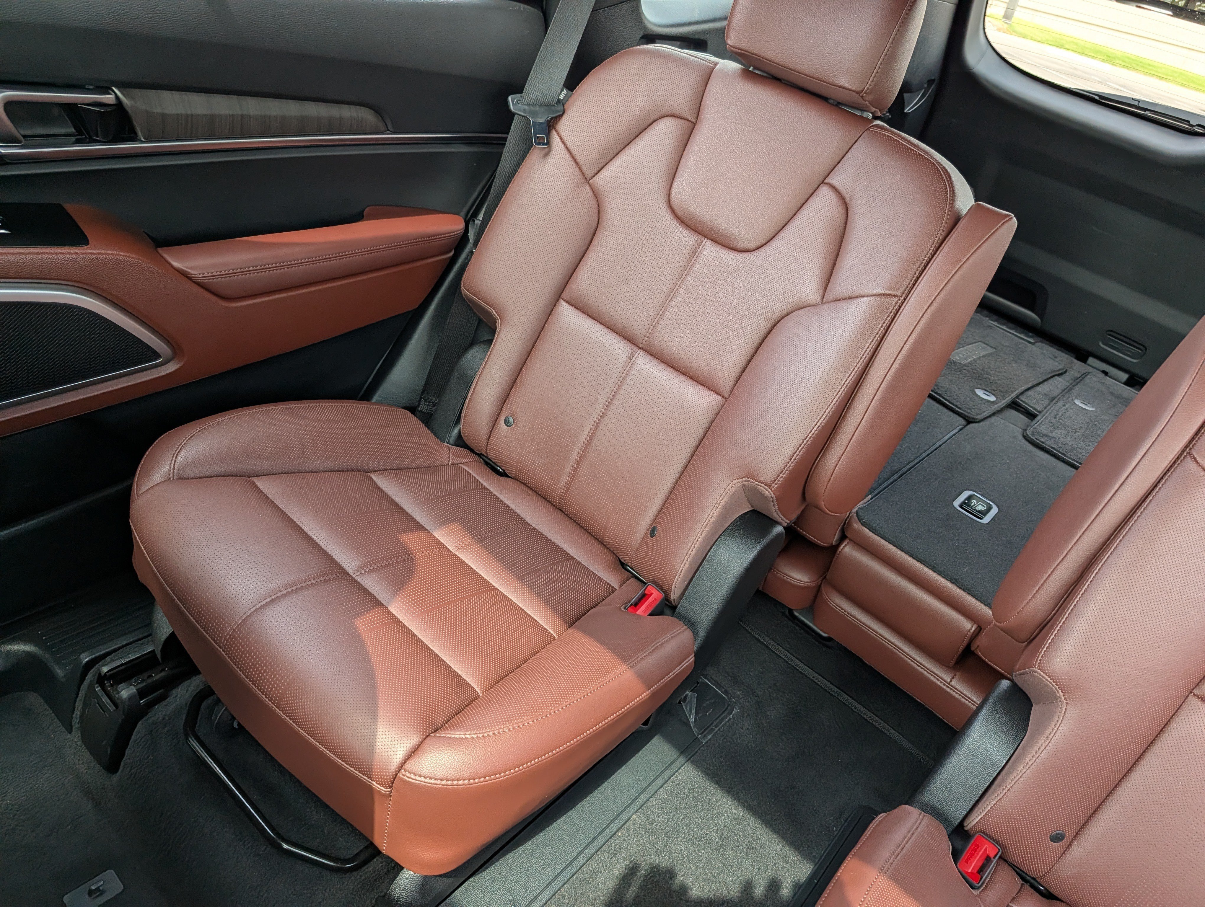 Certified Used 2024 Ebony Black Kia EX image 12