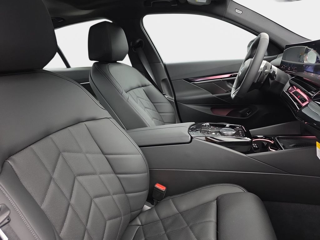 New 2027 Dark Graphite Metallic BMW 540i xDrive image 9