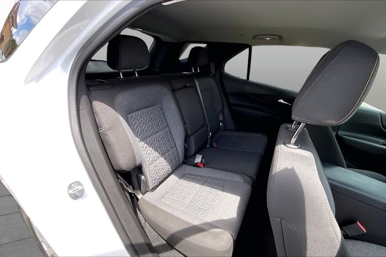 Used 2024 Summit White Chevrolet LT image 26