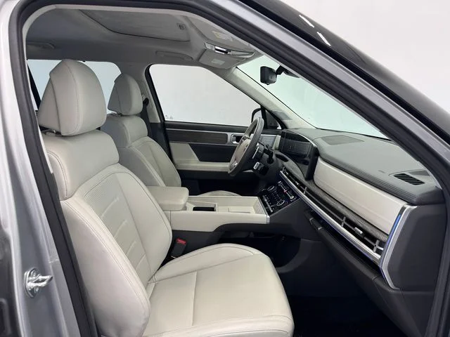 Used 2025 Shimmering Silver Pearl Hyundai Calligraphy image 18