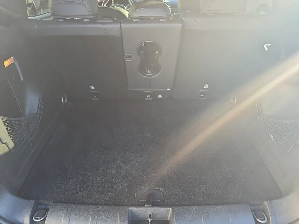 Used 2018 White Jeep Trailhawk image 24