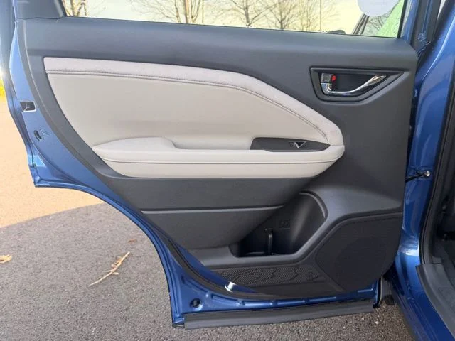 New 2026 DAYBREAK BLUE PEARL Subaru Limited image 16