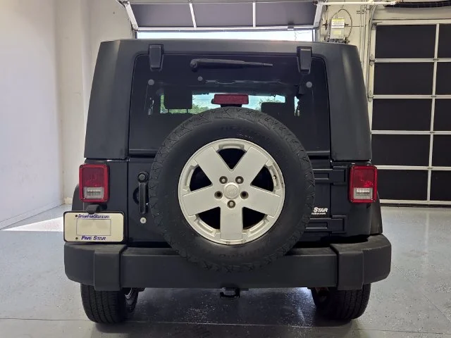 Used 2007 Black Jeep Sahara image 7