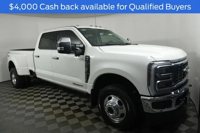 New 2026 Star White Metallic Tri-Coat Ford F-350® Lariat® image 2