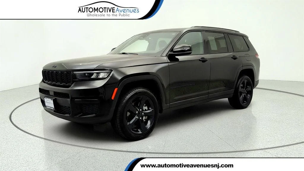 2023 Jeep Grand Cherokee L Altitude 4x4's photo