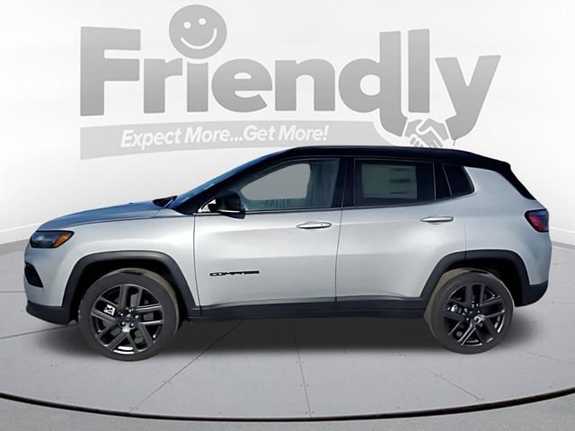 New 2026 Silver Zynith Metallic Clear-Coat Exterior Paint Jeep Limited image 2