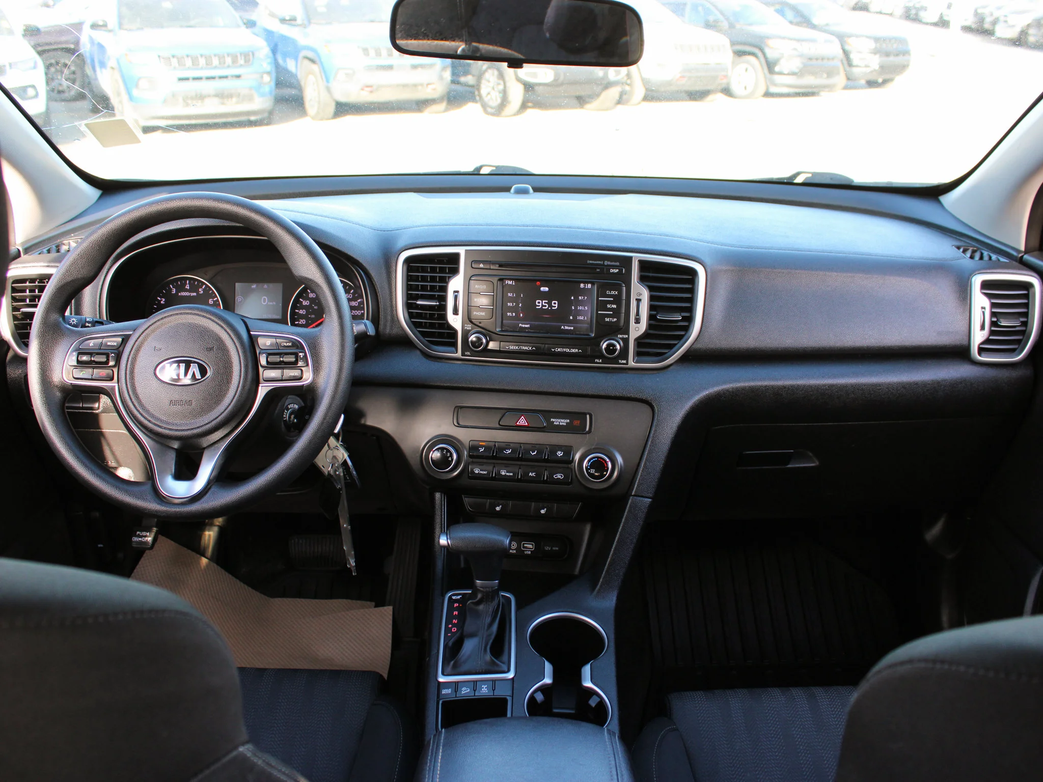 Used 2017 White Kia LX * AWD | Mechanic