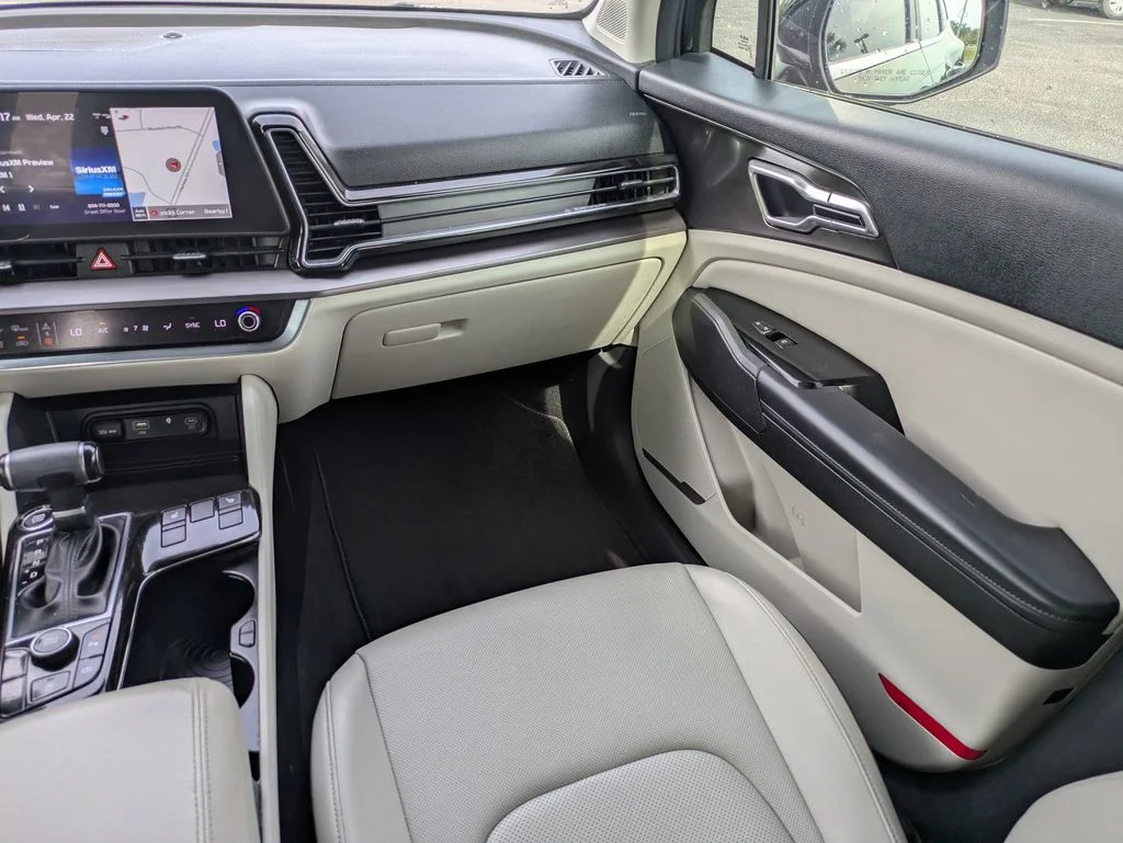 Used 2023 Black Kia EX image 18