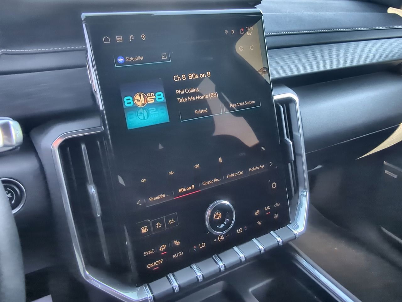Used 2025 Summit White GMC Elevation image 13