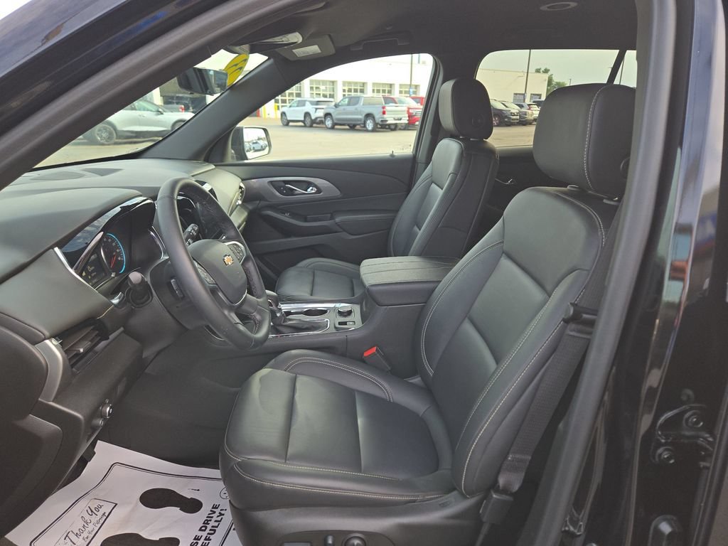 Used 2023 MOSAIC BLACK METALLIC Chevrolet LT Leather image 17