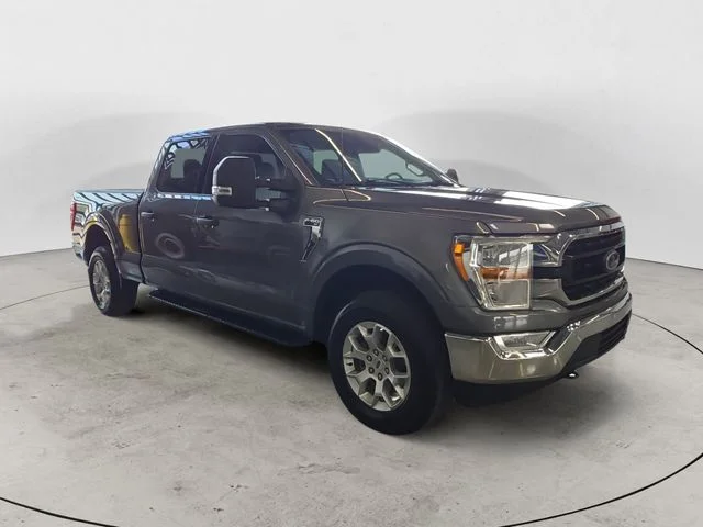 Used 2021 Gray Metallic Ford XLT image 3